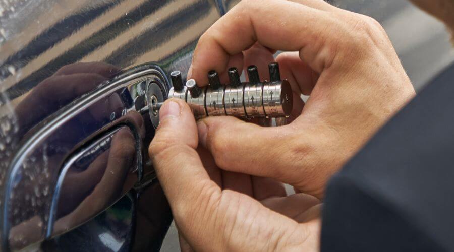 Expert new roof installation services in Hinkley, CA